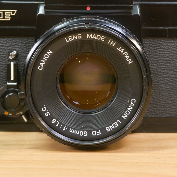 Vintage Canon EF 35mm Film Camera, with 50mm F1.8 FD Lens, Made in Japan - Picture 5 of 9